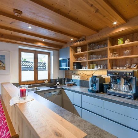 Gaestehaus Hofer Brixen im Thale Luaran gambar